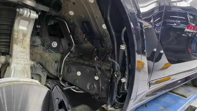 Шумоизоляция арок BMW X7-3