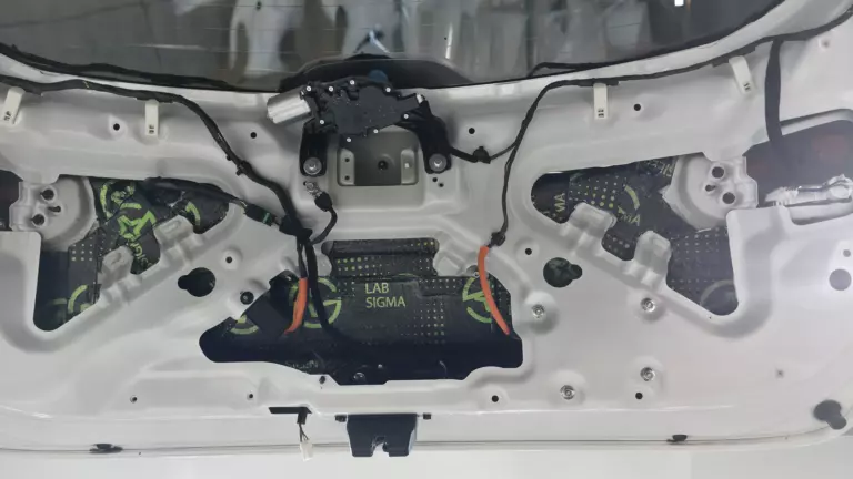 Шумоизоляция багажника Hyundai Santa Fe-7