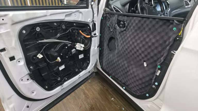 Шумоизоляция дверей Hyundai Santa Fe-4